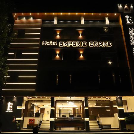 Hotel Emperio Grand Lucknow Esterno foto