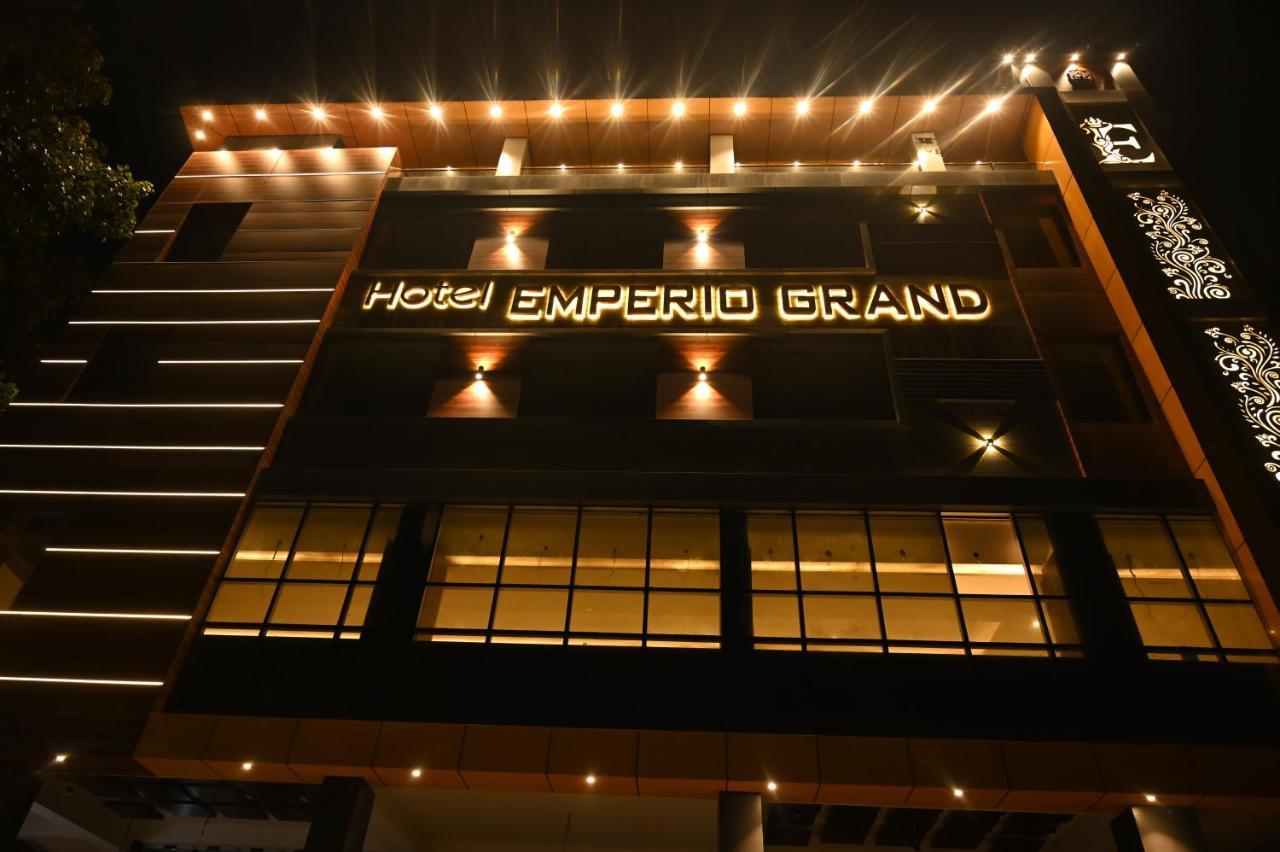 Hotel Emperio Grand Lucknow Esterno foto